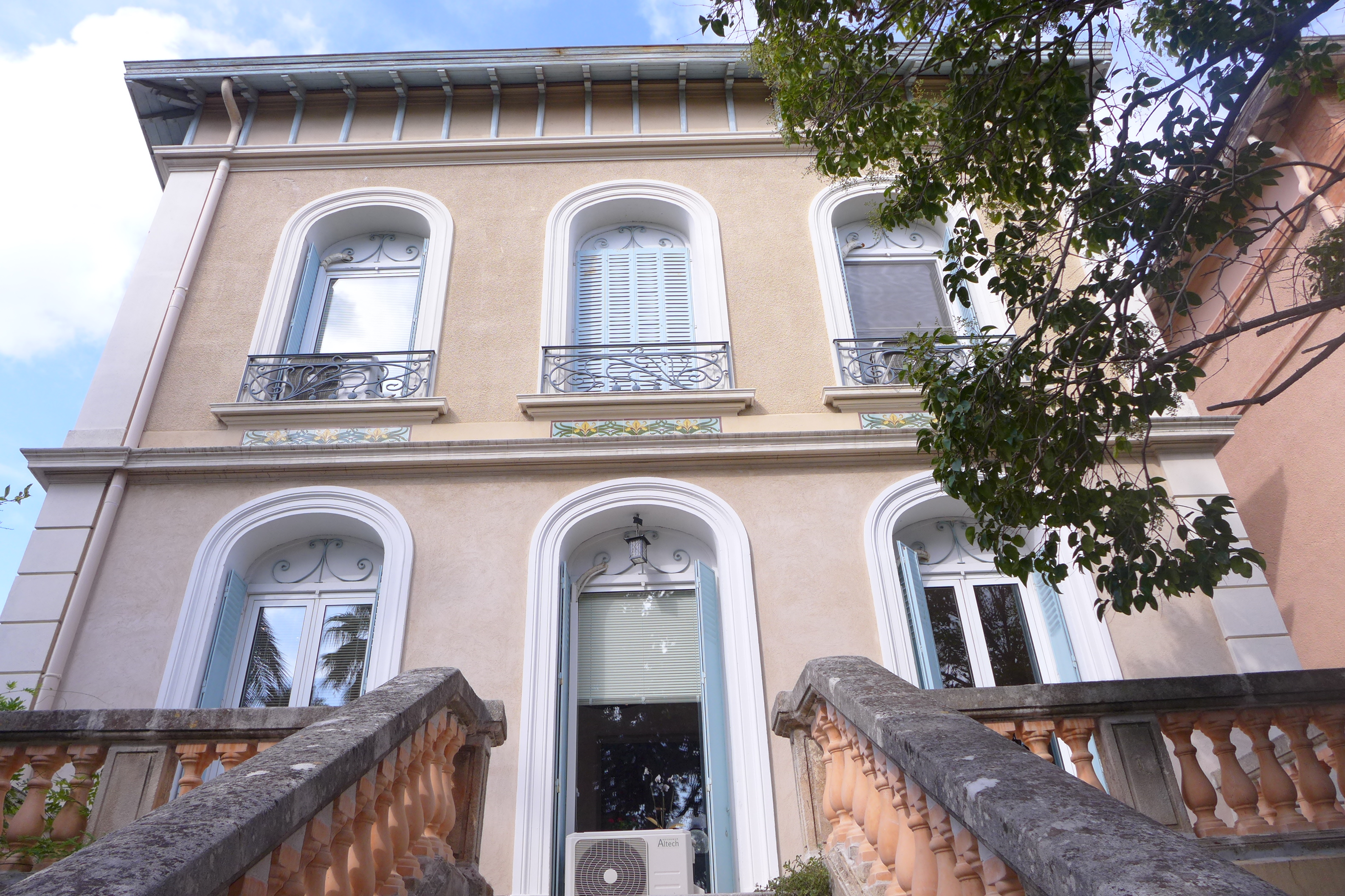 vente villa Hyères MAISON DE MAITRE EN CENTRE VILLE Ripoll